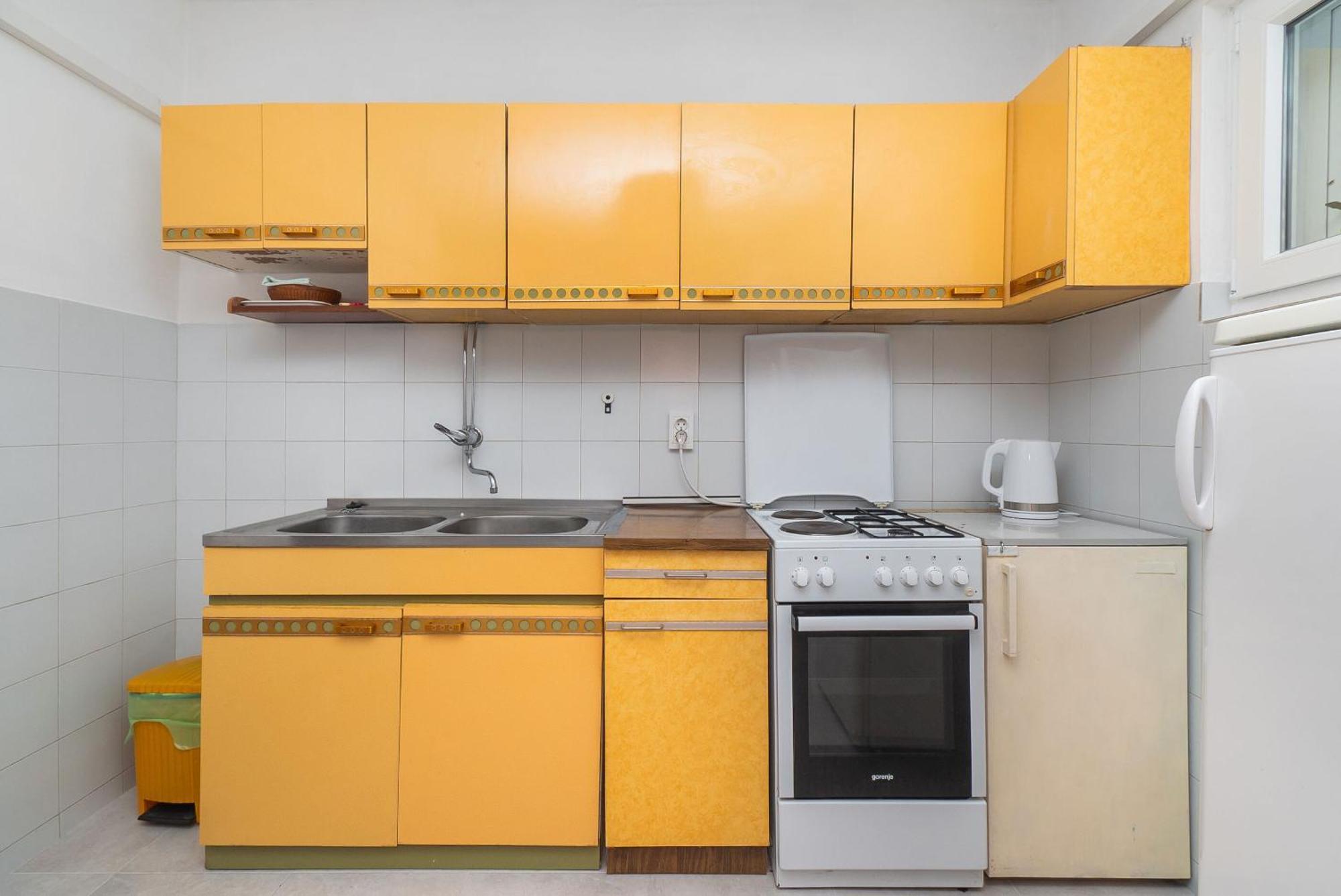 Apartment Ljuba Примоштен Екстер'єр фото
