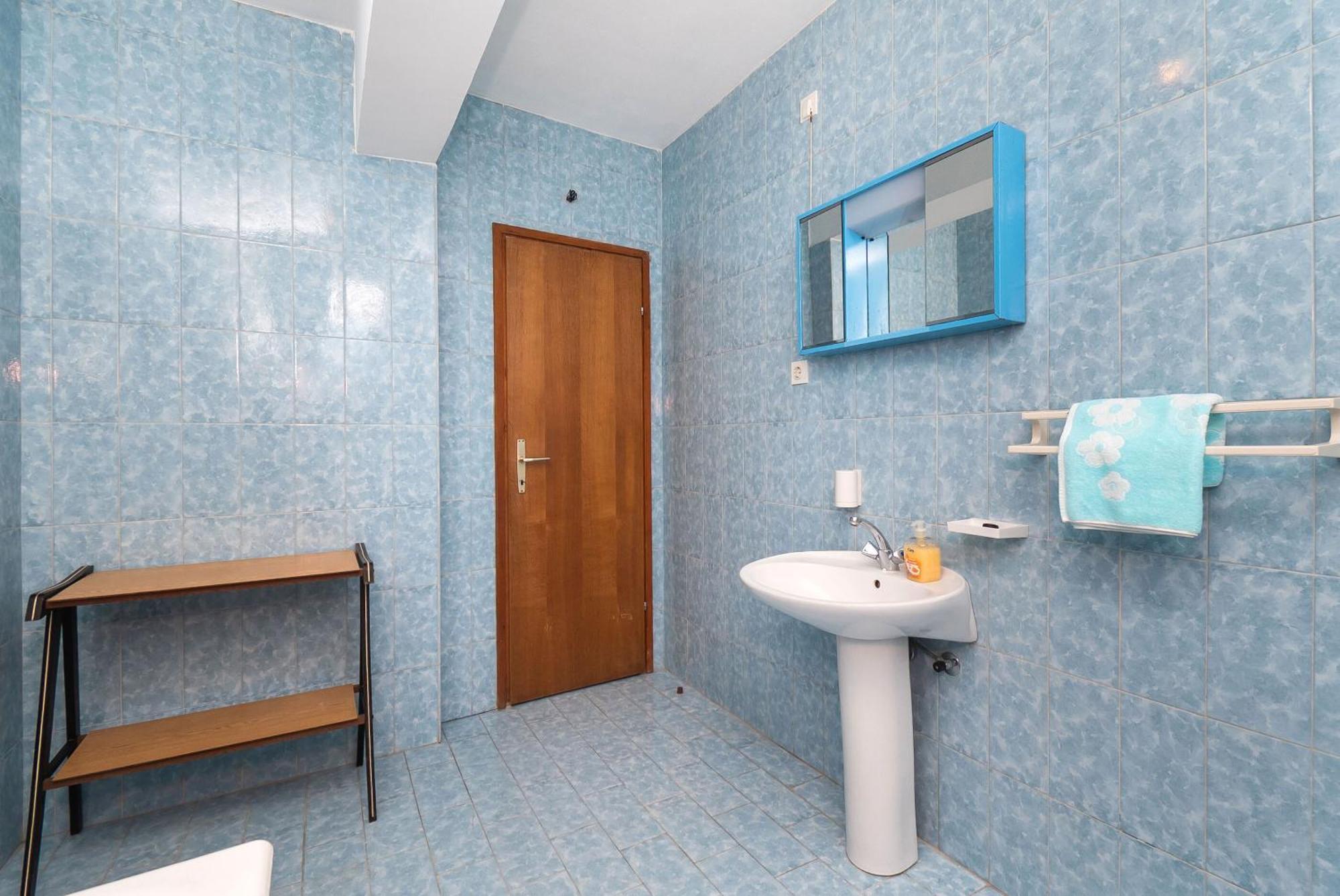 Apartment Ljuba Примоштен Екстер'єр фото